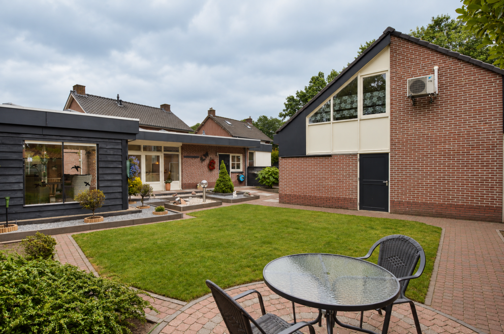 Vrijstaande woning te koop: Milhezerweg 7, Deurne