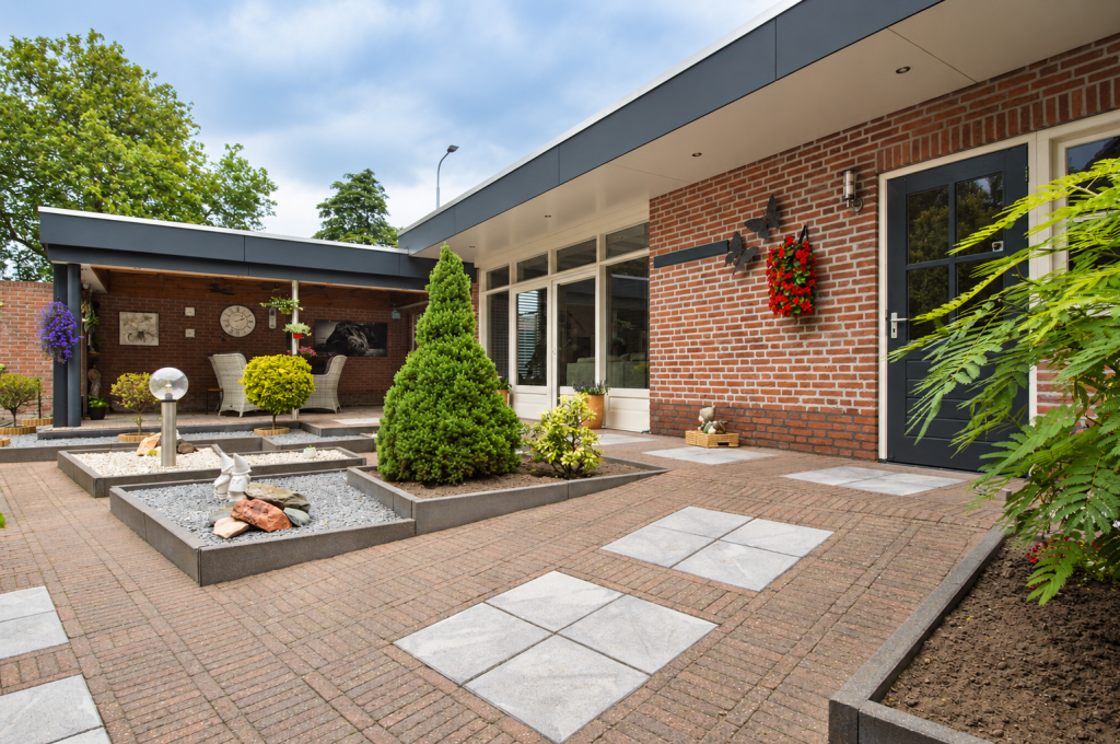 Vrijstaande woning te koop: Milhezerweg 7, Deurne